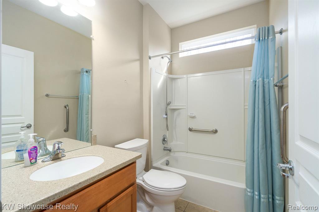 49714 Lakewood Street, 33, Macomb, MI 48042 — Photo 11