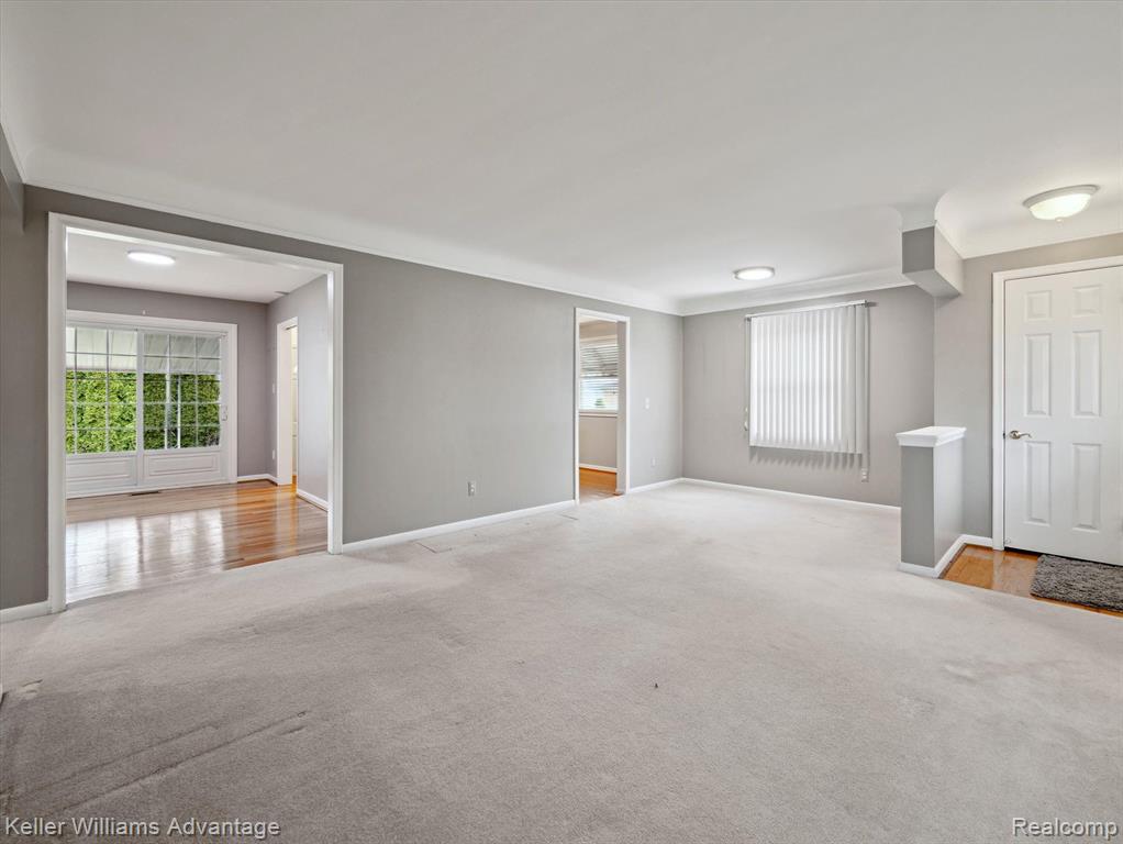6634 HAWTHORNE Street, Garden City, MI — Photo 5