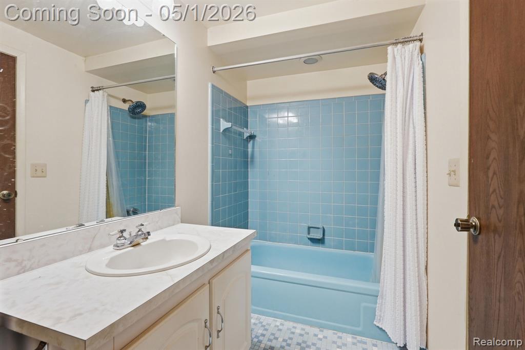 51260 Johns Drive, New Baltimore, MI 48047 — Photo 10