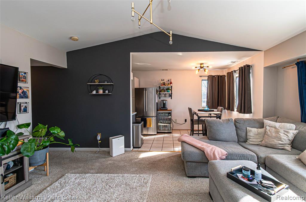 17437 Utica Oaks Lane, Roseville, MI 48066 — Photo 4