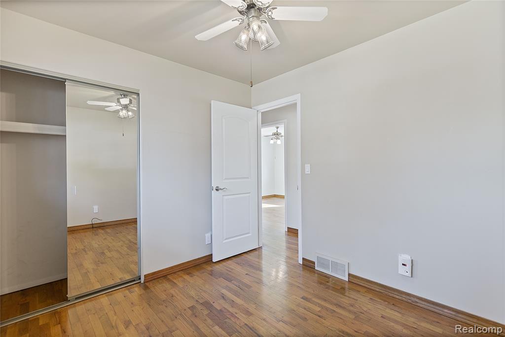 922 Canterbury Drive, Madison Heights, MI 48071 — Photo 17