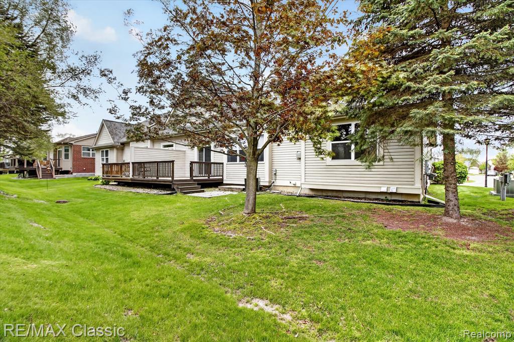 2298 Calibouge, 32, Commerce Twp, MI 48382 — Photo 37