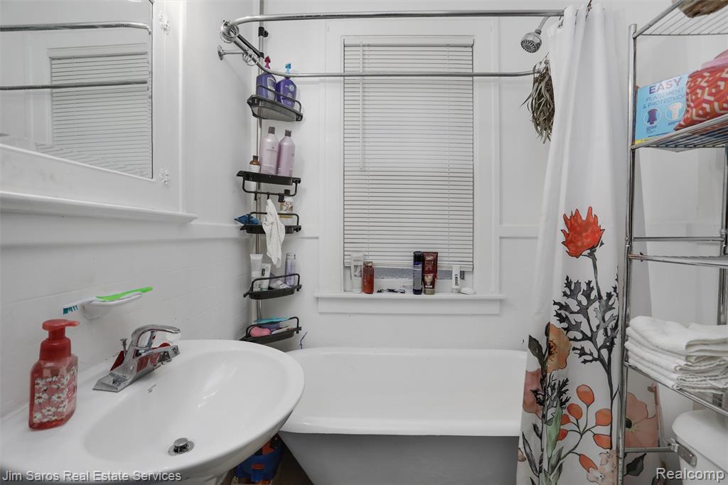 1417 Beaconsfield Avenue, Grosse Pointe Park, MI 48230 — Photo 17