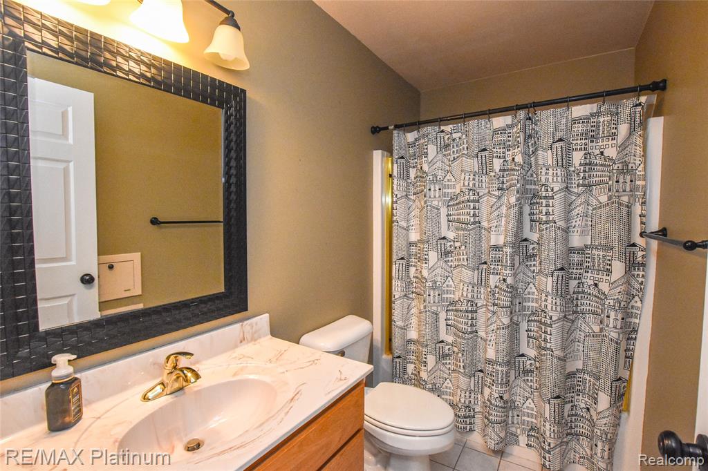 8868 Solitude Drive, Brighton, MI 48116 — Photo 37