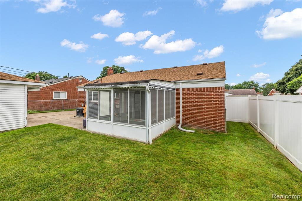 6460 SUNSET Street, Garden City, MI — Photo 29