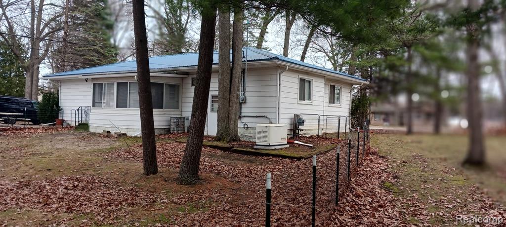 4827 LORI LU Drive, Caseville, MI 48725 — Photo 5