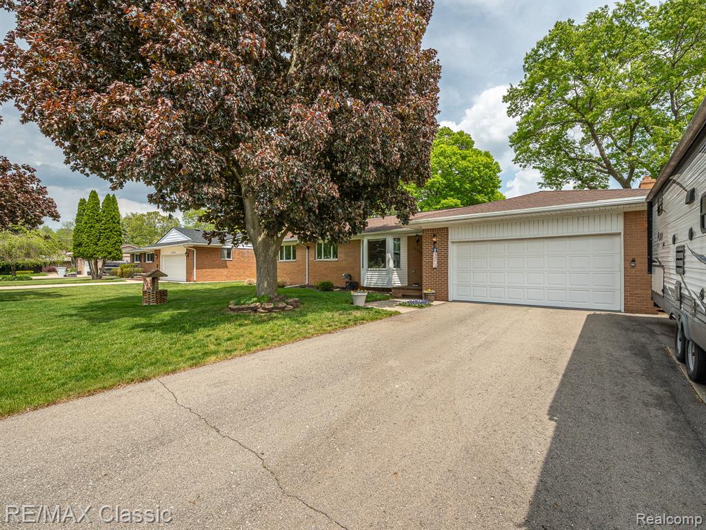 11789 Julia Drive, Whitmore Lake, MI 48189 — Photo 34