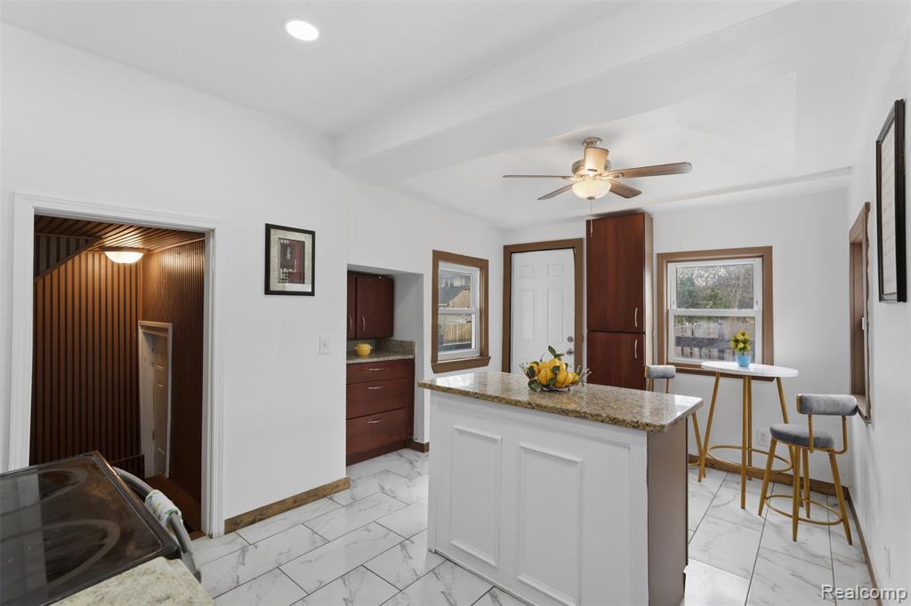 839 Webb Street, Detroit, MI 48202 — Photo 17