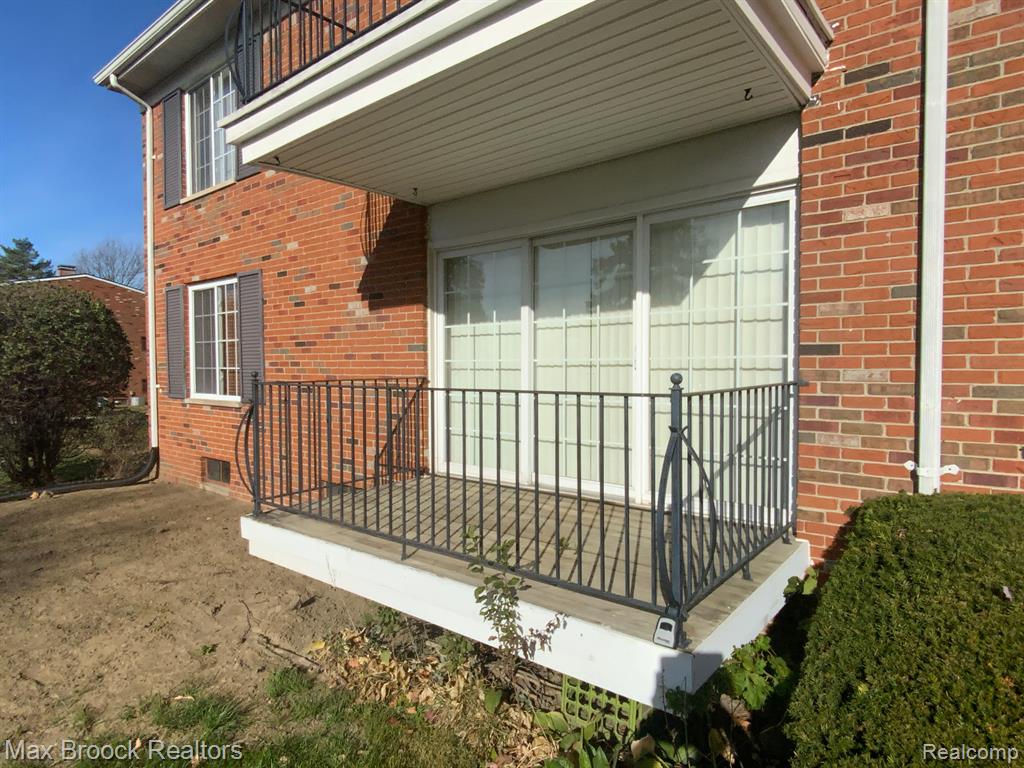 458 FOX HILLS Drive N, A-4, Bloomfield Hills, MI 48304 — Photo 16
