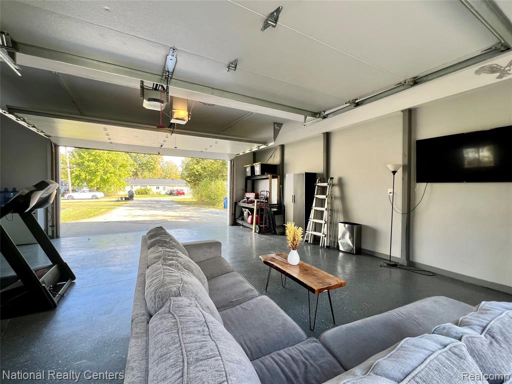 7444 Rory Street, Grand Blanc, MI 48439 — Photo 33