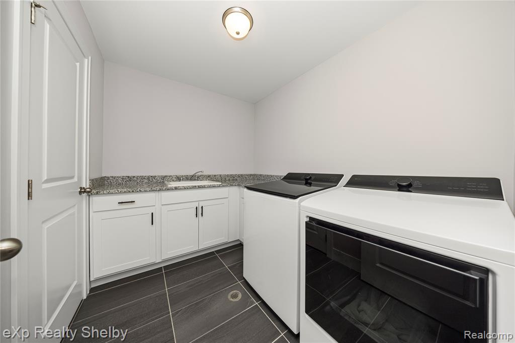 52322 Monaco Drive, Macomb, MI 48042 — Photo 40