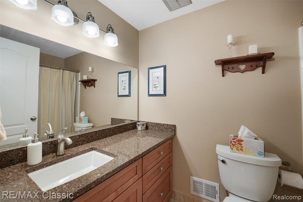 20903 W Glen Haven Circle, Novi, MI 48167 — Photo 27