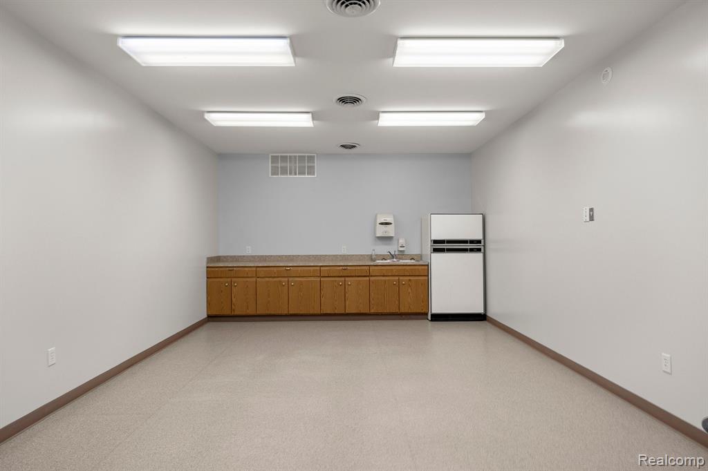 435 SUMPTER Road, Van Buren, MI 48111 — Photo 19