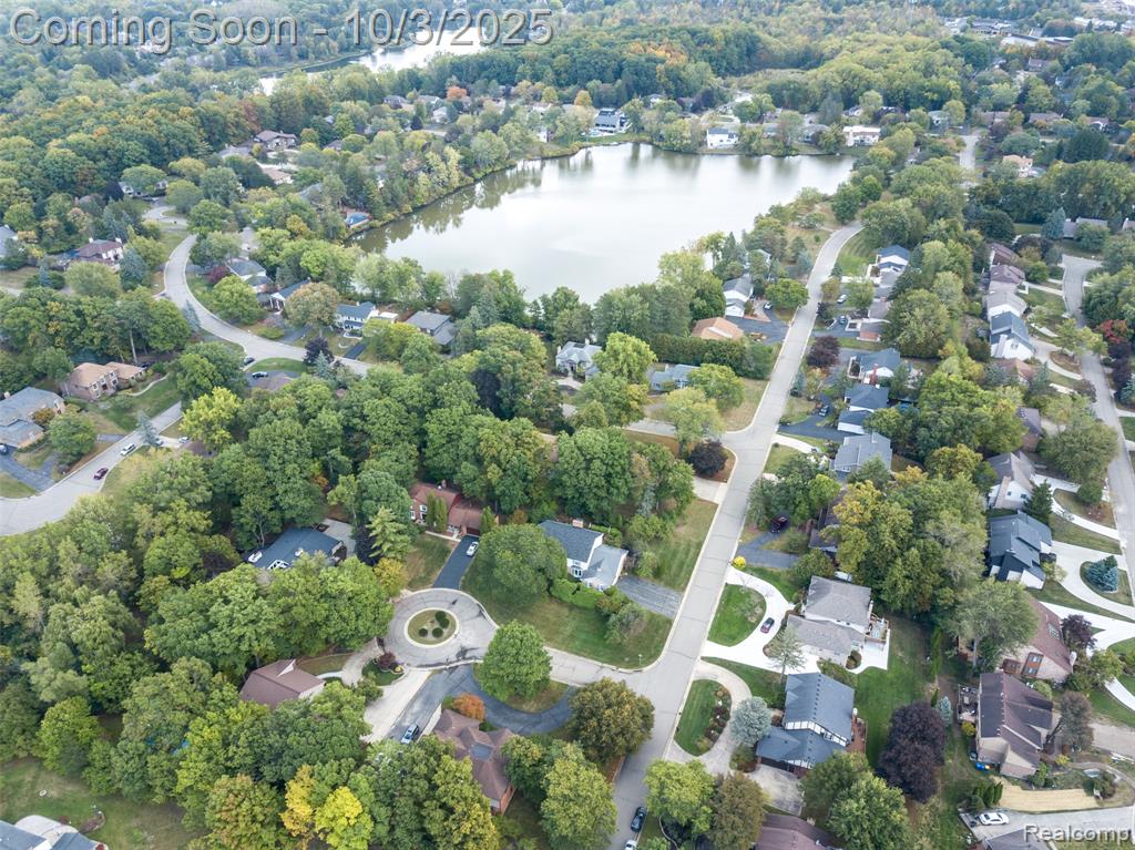 5130 Lake Bluff Rd, West Bloomfield, MI 48323 — Photo 39