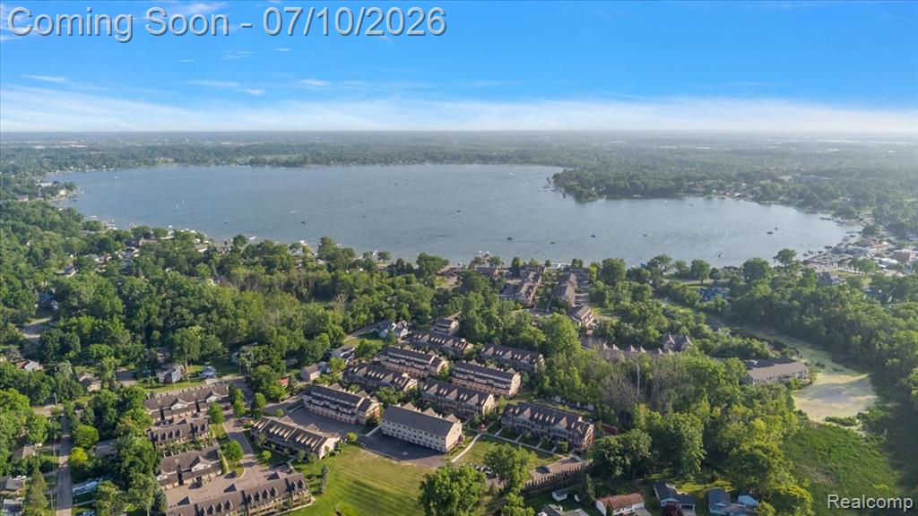 456 Boardwalk Drive, Walled Lake, MI 48390 — Photo 36