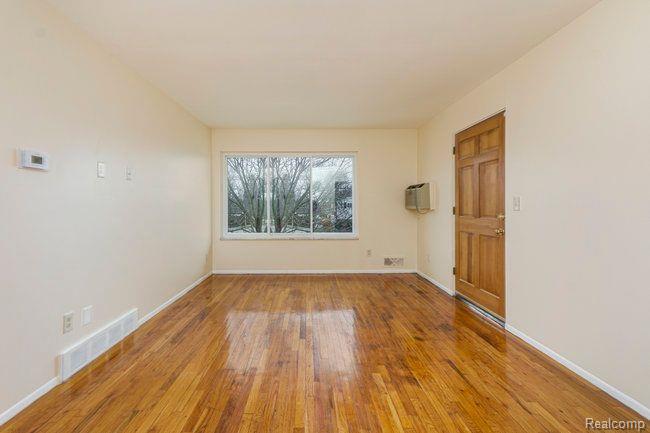 4909 MANSFIELD Avenue, 12, Royal Oak, MI 48073 — Photo 3
