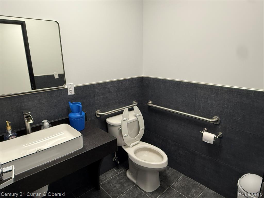 4114 SCHAEFER Road, Dearborn, MI 48126 — Photo 11