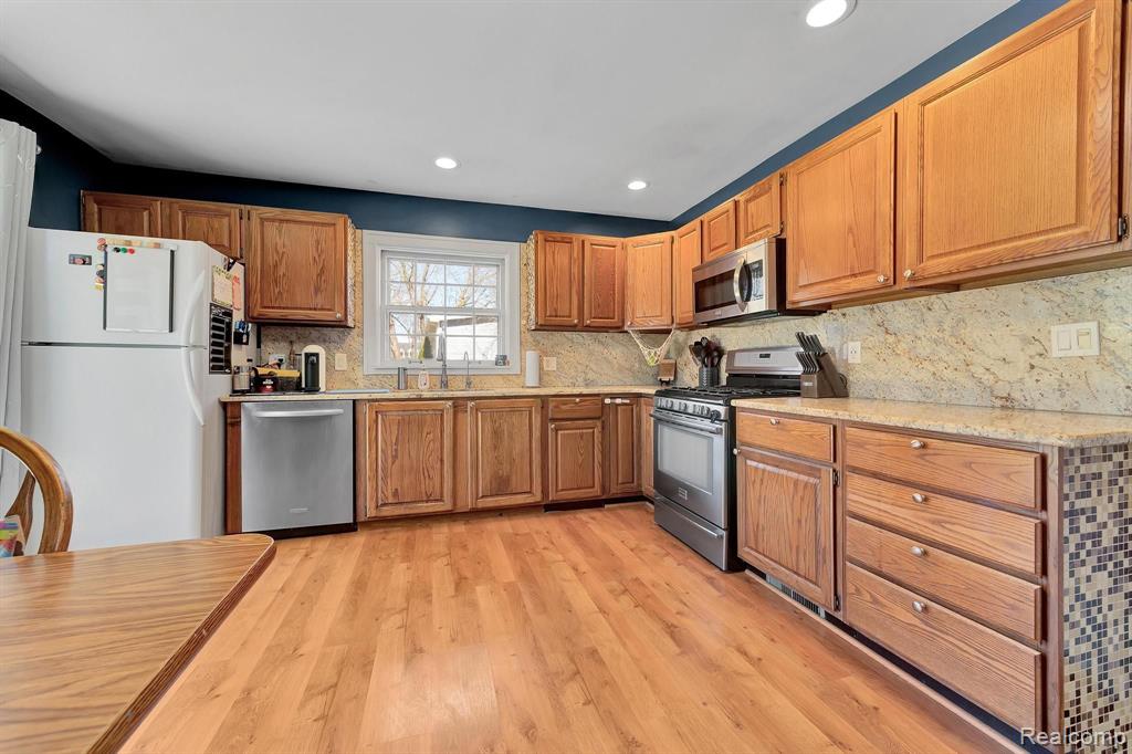 6440 CLARKSTON Road, Clarkston, MI — Photo 4