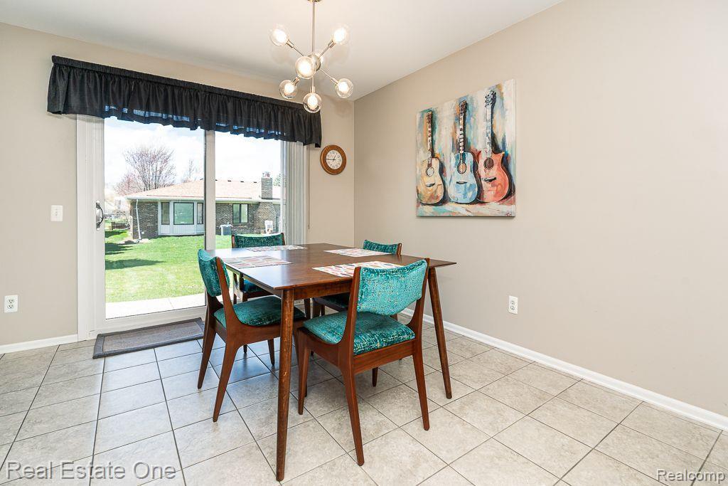 40323 FORDWICH Drive, Sterling Heights, MI 48310 — Photo 24