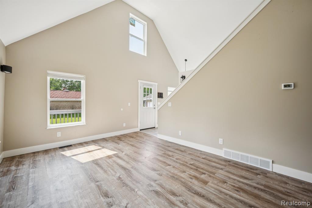6195 Falkenbury Road, North Branch, MI 48461 — Photo 5