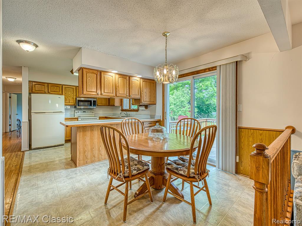 11789 Julia Drive, Whitmore Lake, MI 48189 — Photo 10