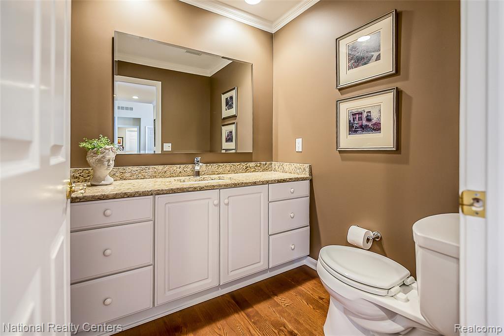 5451 Wentworth Drive, Commerce Twp, MI 48382 — Photo 17