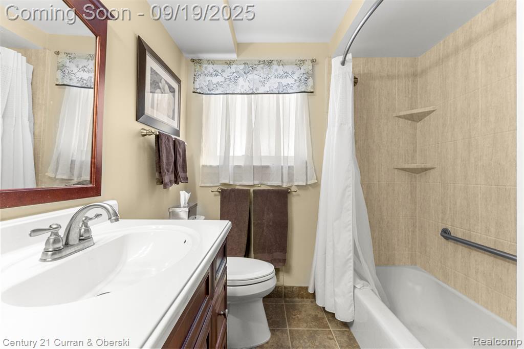 635 N Rosevere Avenue, Dearborn, MI 48128 — Photo 27