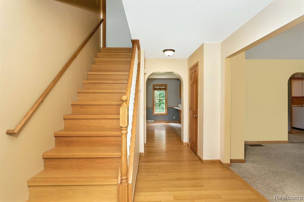 7653 CHASE LAKE Road, Fowlerville, MI 48836 — Photo 5