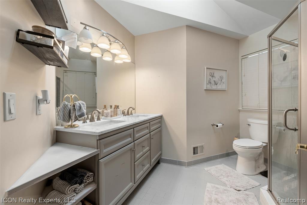 7208 Green Farm Road, 154, West Bloomfield, MI — Photo 20