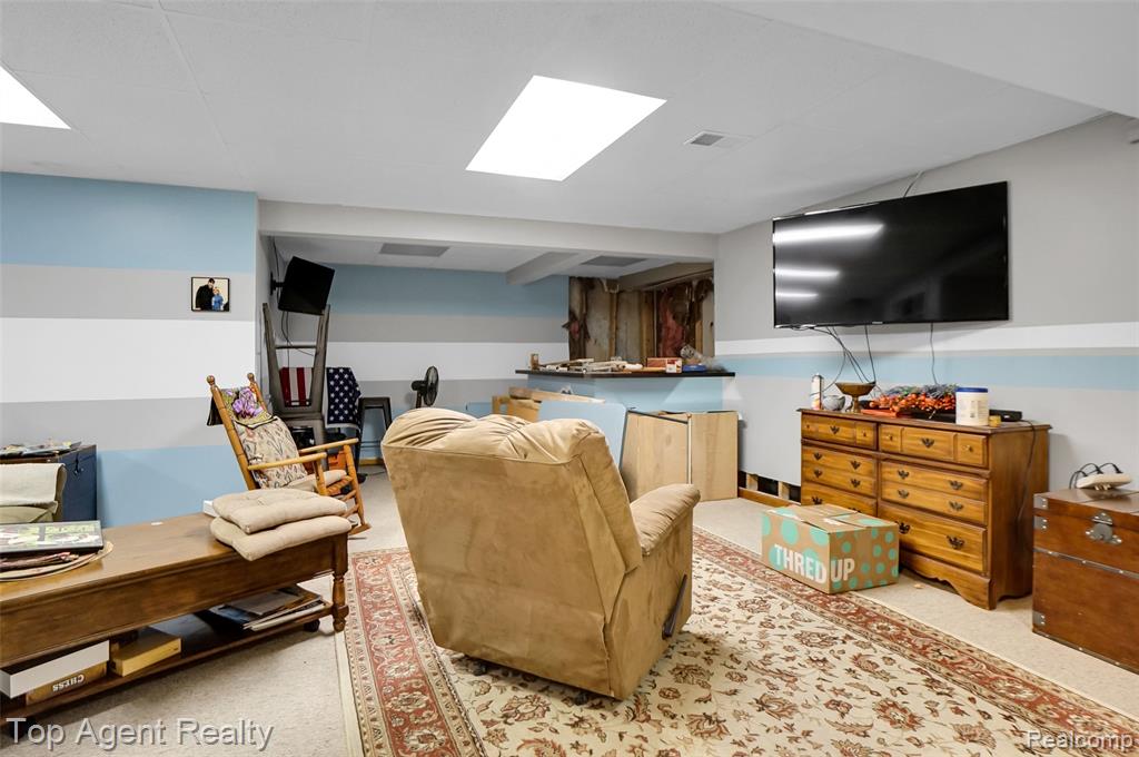 43058 W Kirkwood Drive, Clinton Twp, MI 48038 — Photo 29