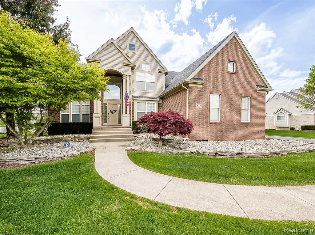 5221 Sandlewood Drive, Commerce Twp, MI 48382 — Photo 59