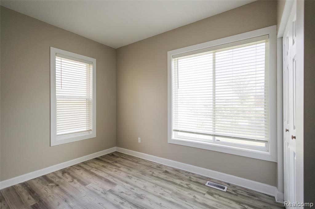 3450 Townsend Street, Detroit, MI 48214 — Photo 9