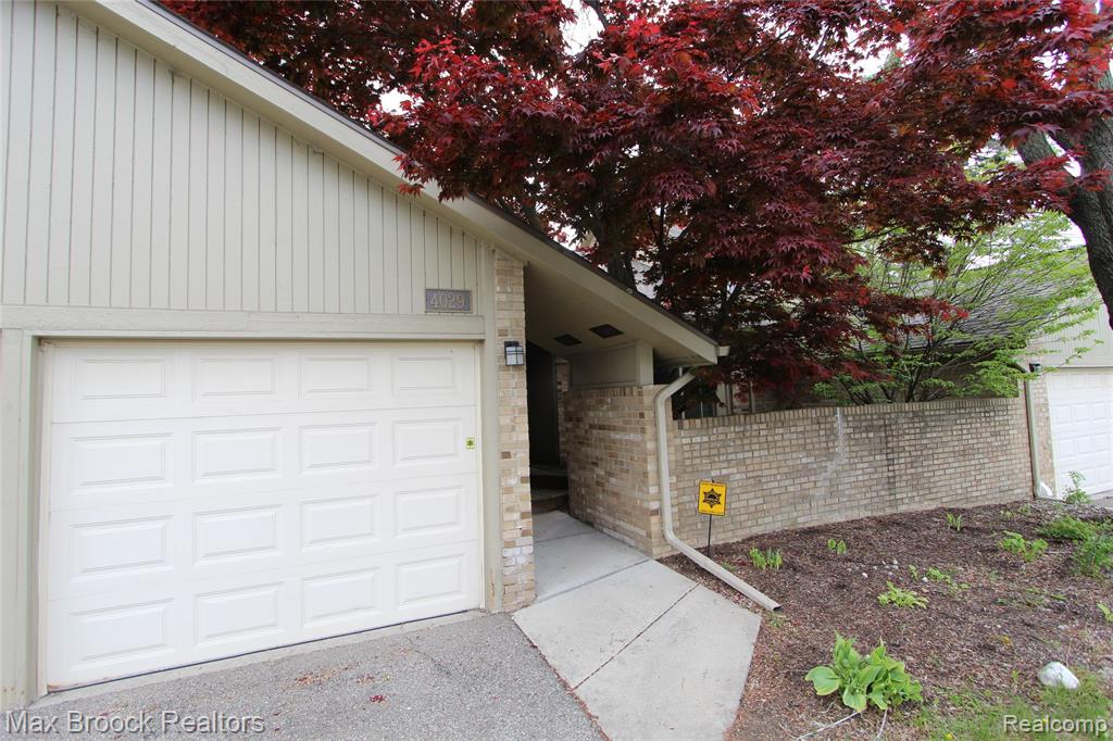 4029 Foxpointe Drive, West Bloomfield, MI 48323 — Photo 4