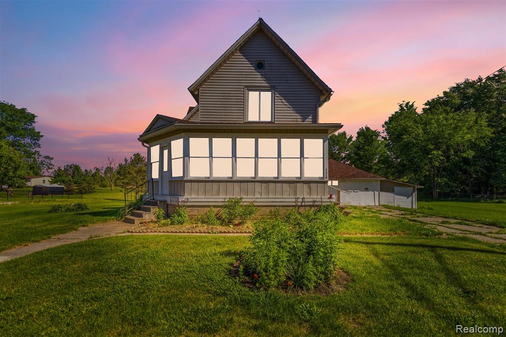 7219 Main, MI