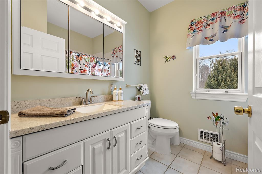 6140 BROOKHAVEN Drive, Imlay City, MI 48444 — Photo 22