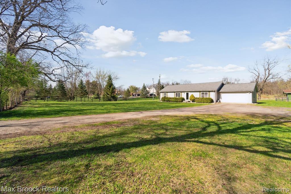 7665 PONTIAC LAKE Road, White Lake, MI — Photo 6