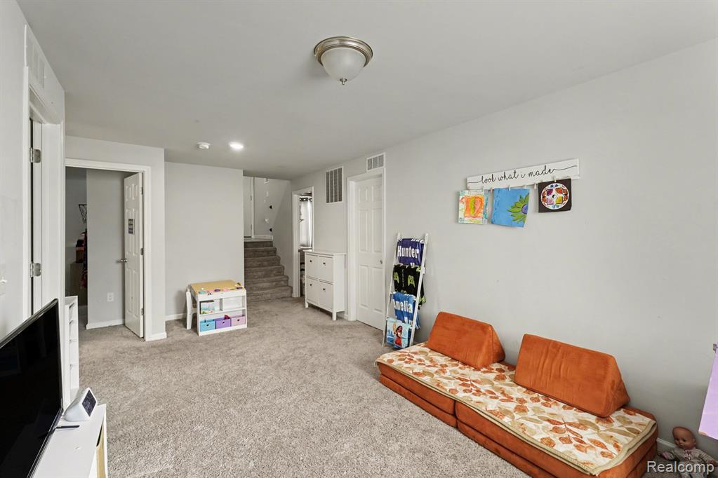 202 Creek Pointe Circle, Durand, MI 48429 — Photo 15