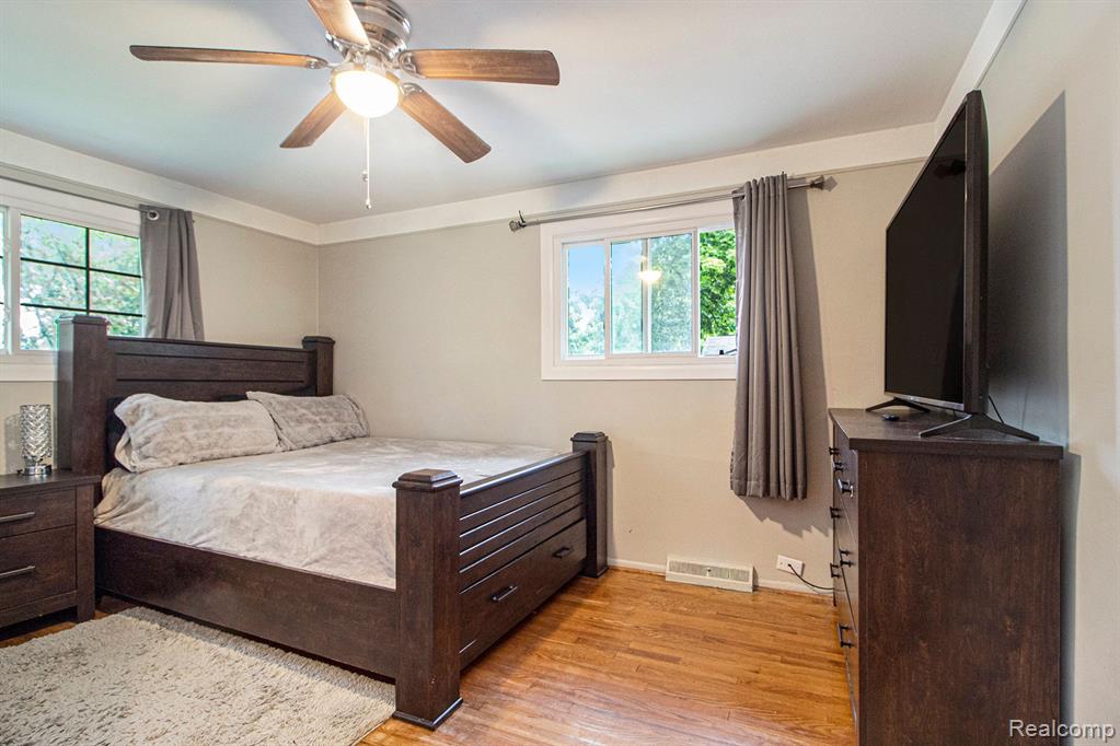 1255 GAULT Drive, Ypsilanti, MI 48198 — Photo 17