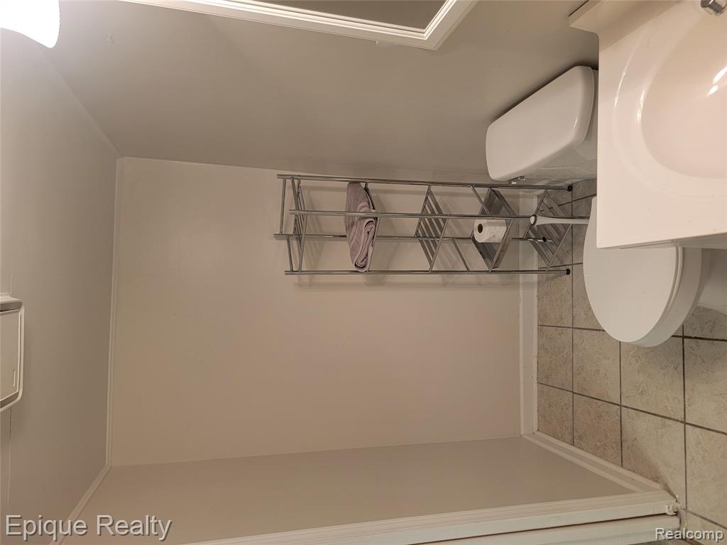 753 Applegate Drive, Marysville, MI 48040 — Photo 21