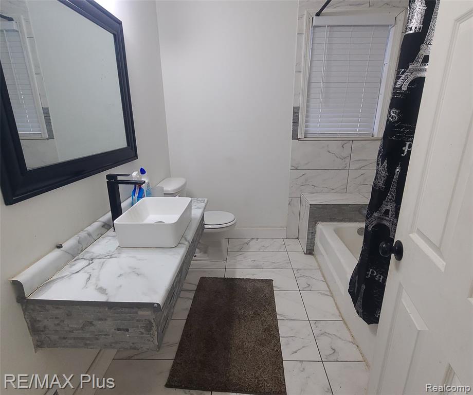 1062 Tremont Avenue, Flint, MI 48505 — Photo 14