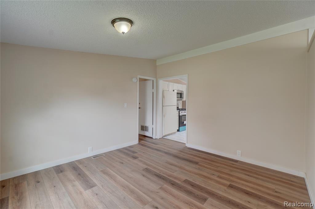 5112 Princess Street, Dearborn Heights, MI 48125 — Photo 15