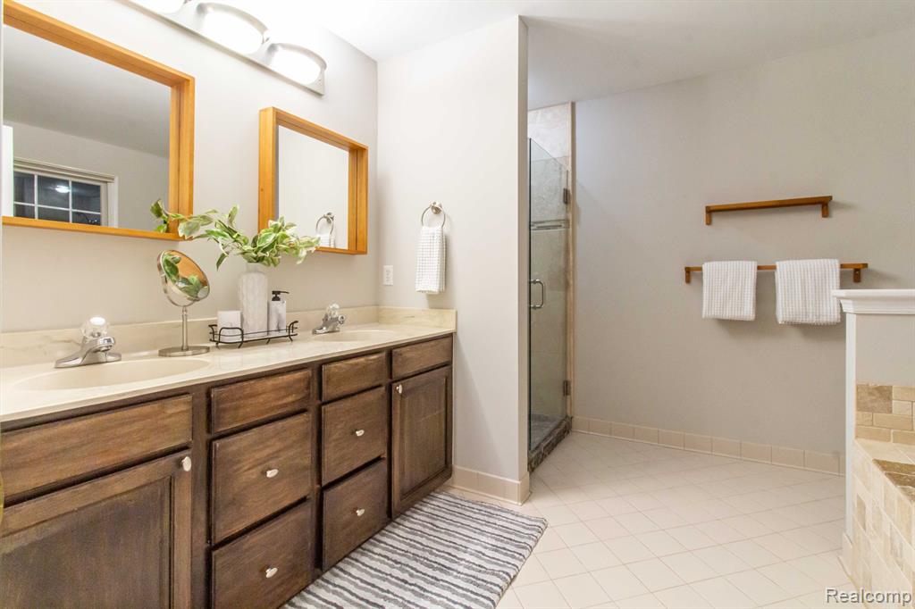 49970 BLACKBERRY Trail, Novi, MI — Photo 28