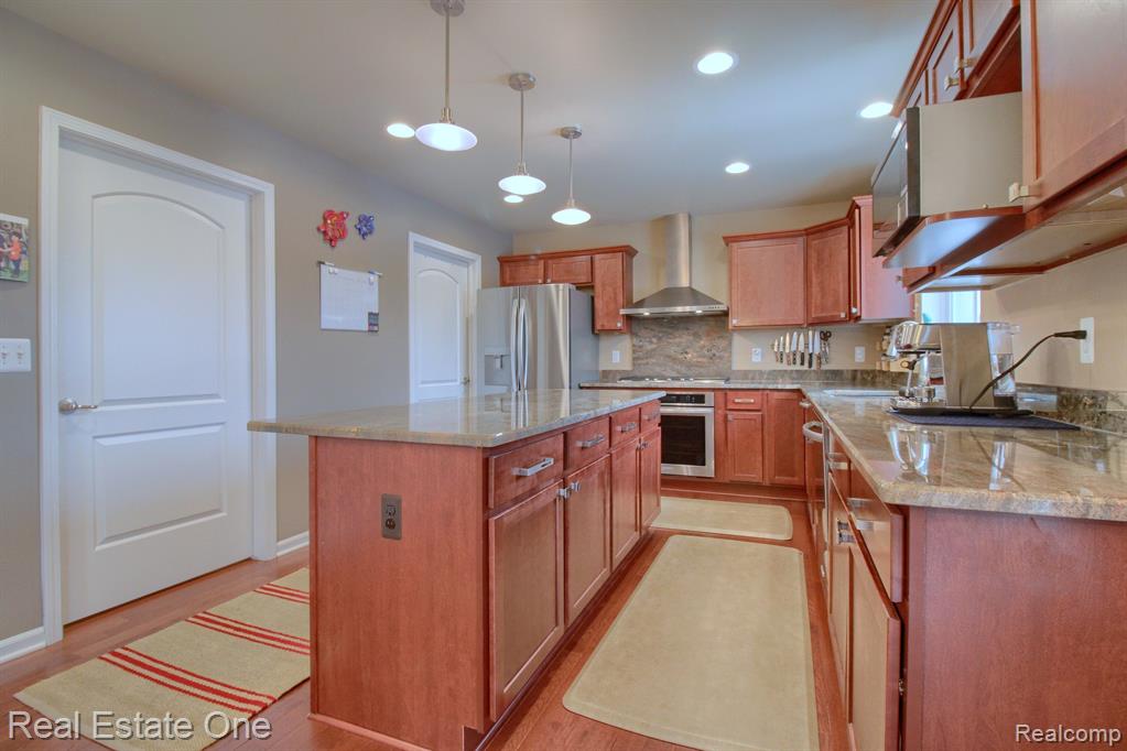 29924 MAGNOLIA Drive, New Hudson, MI 48165 — Photo 8