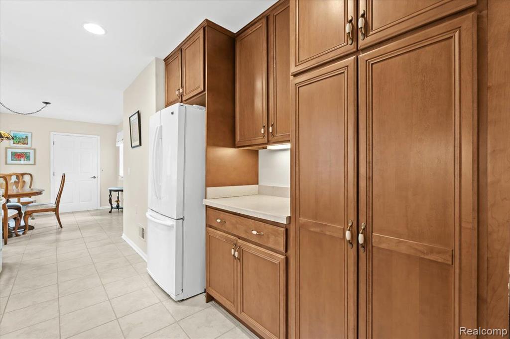 21290 JUNIPER Court, 76, Farmington Hills, MI 48336 — Photo 6