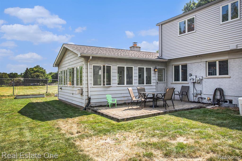 4238 Greensboro Drive, Troy, MI 48085 — Photo 22