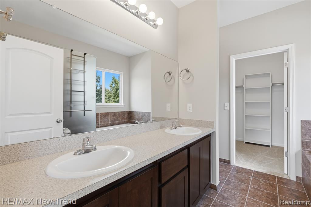 7301 VILLAGE PARK Drive, Independence, MI — Photo 30