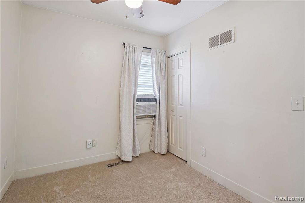 98 WATERLY Avenue, Waterford, MI 48328 — Photo 10