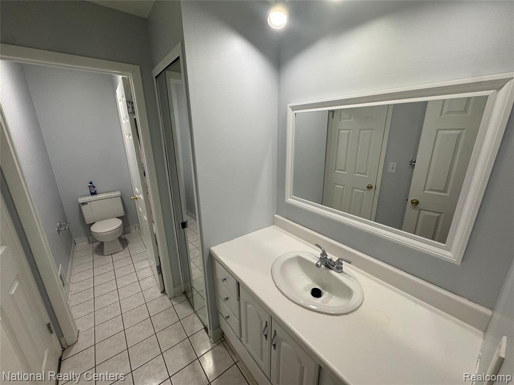 8514 Hampshire Drive, Sterling Heights, MI 48313 — Photo 15