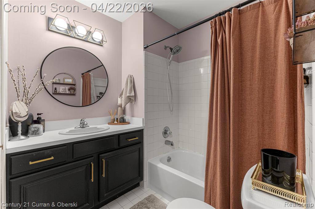 41812 King Edward Court, Clinton Twp, MI 48038 — Photo 22