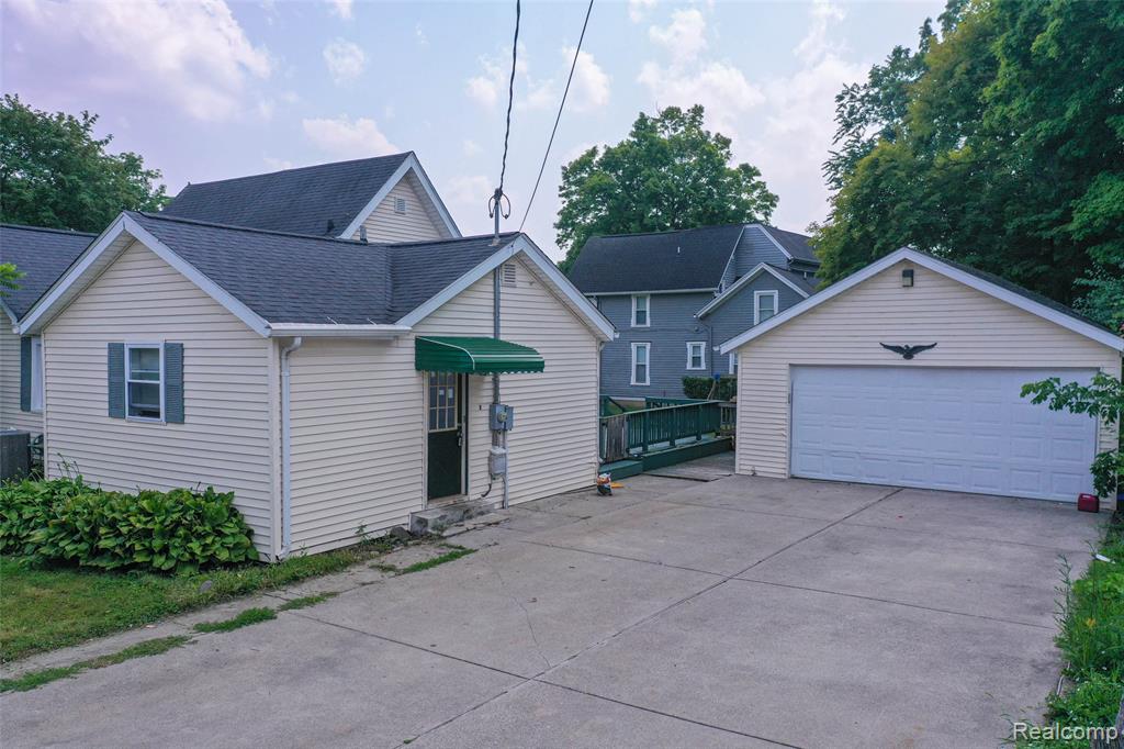 745 N Calhoun Street, Lapeer, MI 48446 — Photo 19